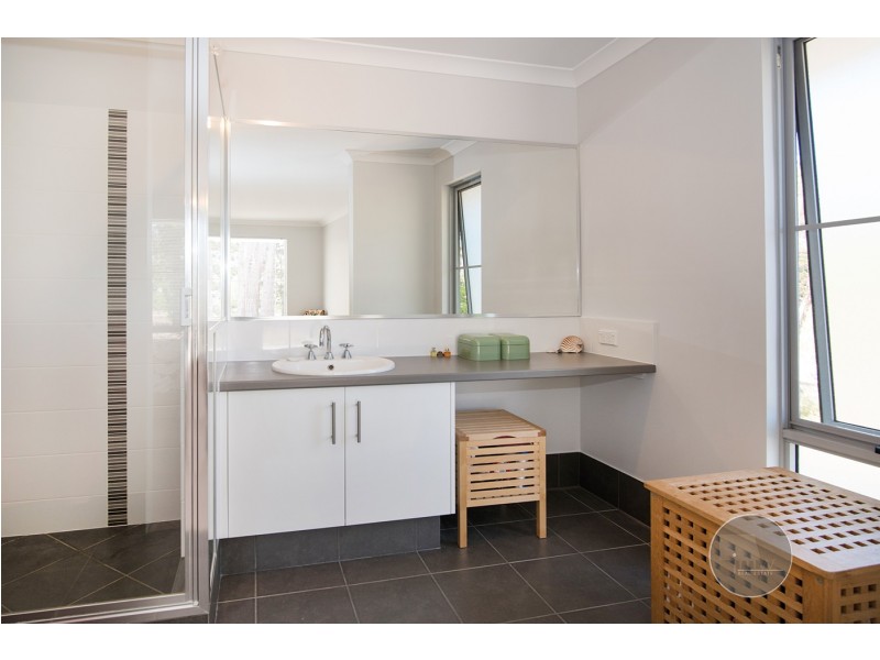8 Samphire Place, Dunsborough WA 6281