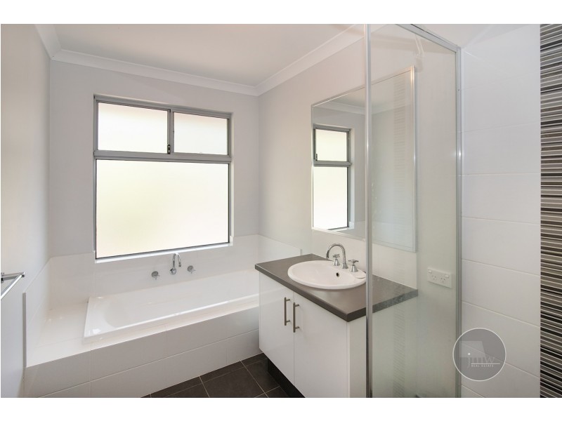 8 Samphire Place, Dunsborough WA 6281