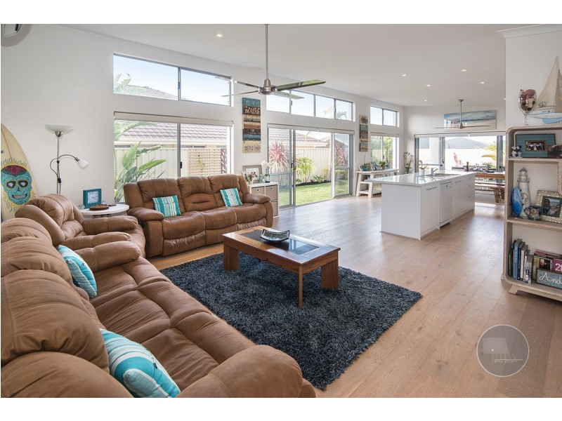 16 Augusta Parade, Dunsborough WA 6281