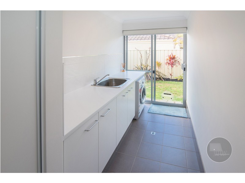 16 Augusta Parade, Dunsborough WA 6281