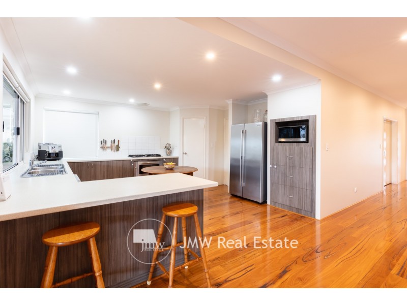 14 Indooroopilly Crescent, Dunsborough WA 6281