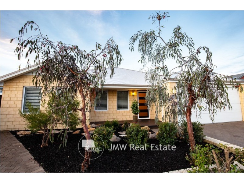 14 Indooroopilly Crescent, Dunsborough WA 6281