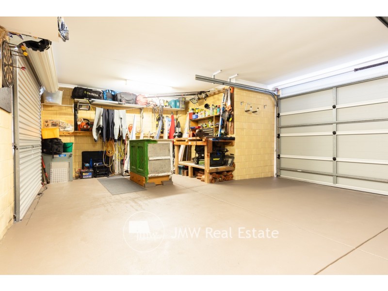 14 Indooroopilly Crescent, Dunsborough WA 6281