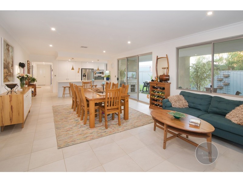 35 Ollis Street, Quindalup WA 6281
