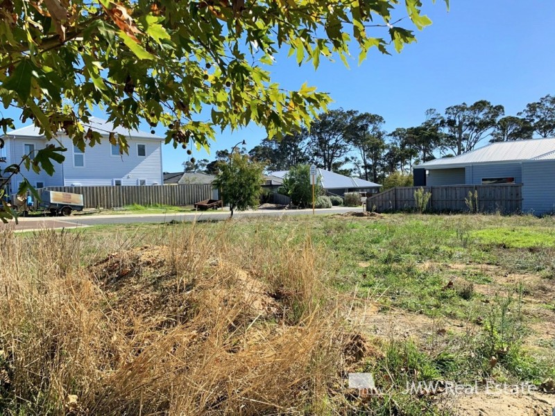 2 Nickol Street, Margaret River WA 6285