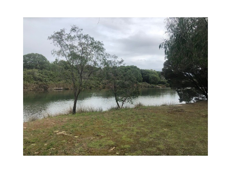 27 Campion Way, Quindalup WA 6281