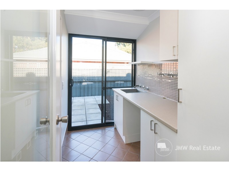 24 Sandalford Court, Dunsborough WA 6281