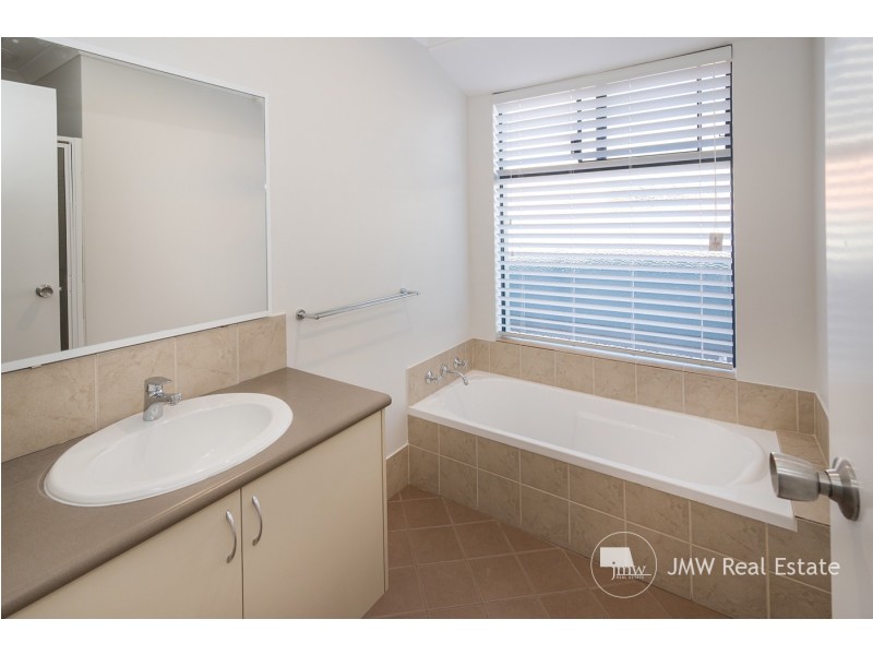 24 Sandalford Court, Dunsborough WA 6281