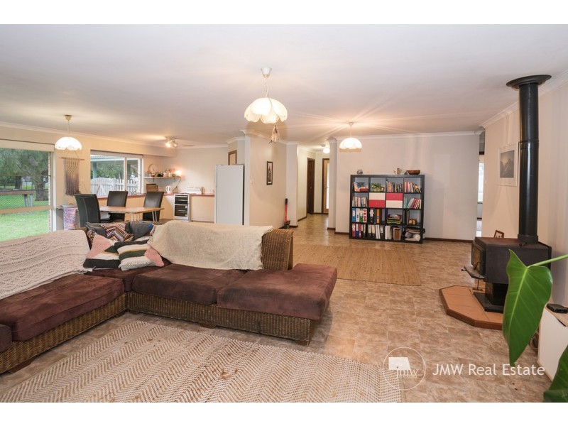 21 Elmore Road, Quindalup WA 6281