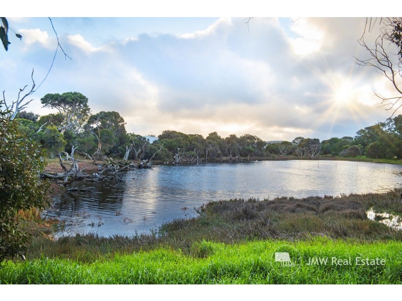 21 Elmore Road, Quindalup WA 6281