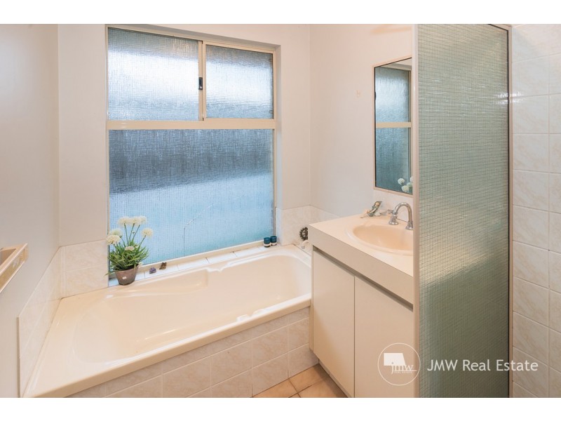 21 Elmore Road, Quindalup WA 6281