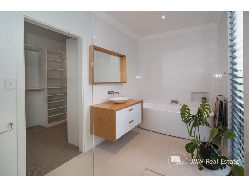 15 Beach Road, Dunsborough WA 6281