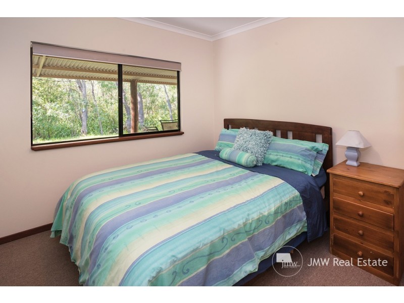 9 Backwater Retreat, Quindalup WA 6281