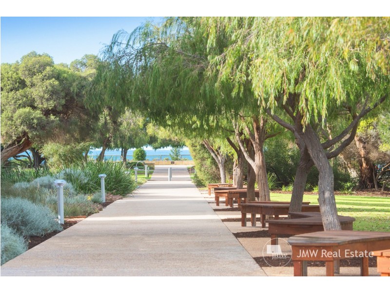 9 Backwater Retreat, Quindalup WA 6281