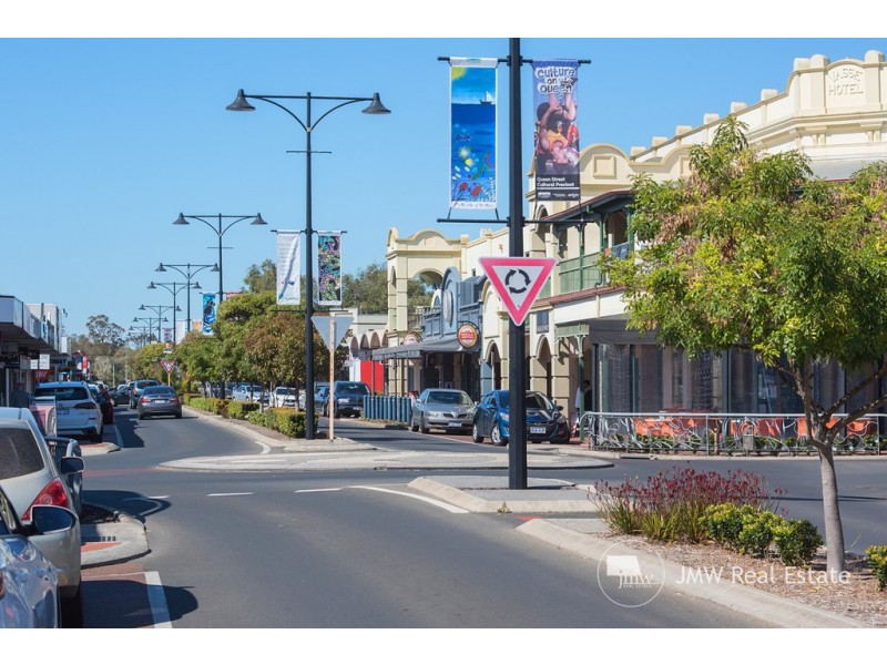 18 Brown Street, Busselton WA 6280