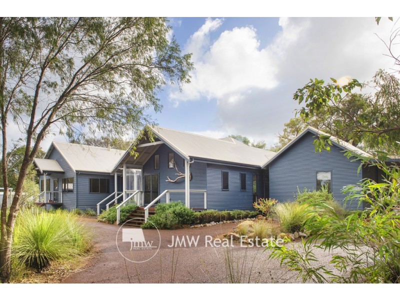 121 Lagoon Drive, Yallingup WA 6282