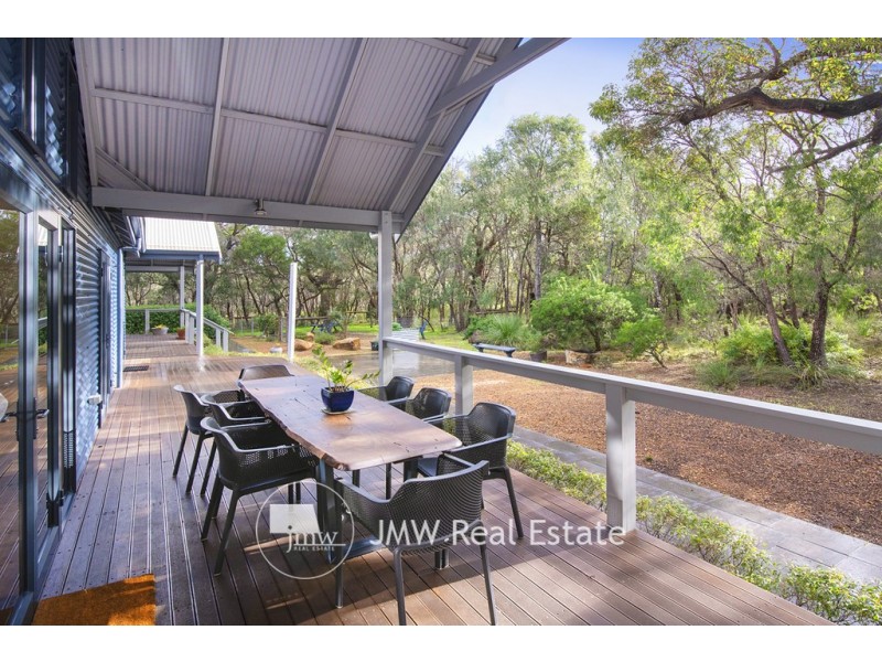 121 Lagoon Drive, Yallingup WA 6282