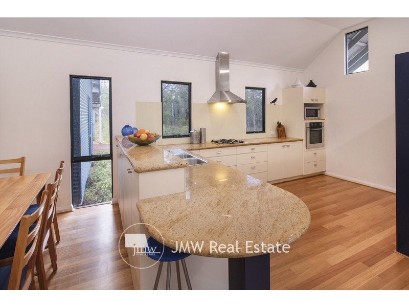 121 Lagoon Drive, Yallingup WA 6282