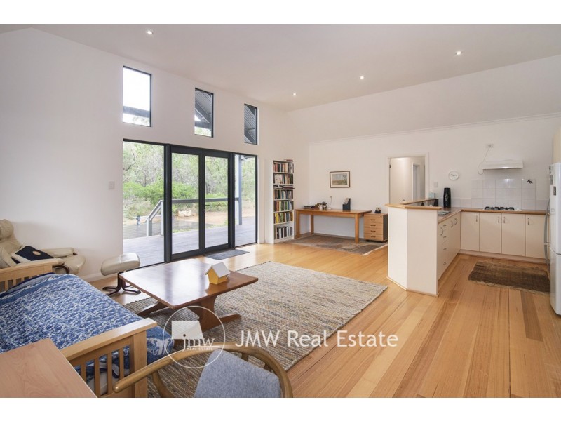 121 Lagoon Drive, Yallingup WA 6282