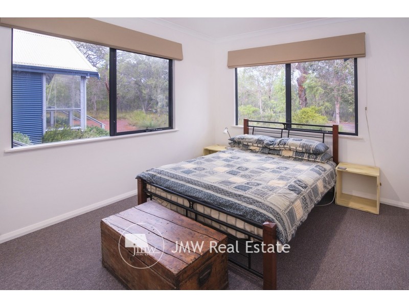 121 Lagoon Drive, Yallingup WA 6282