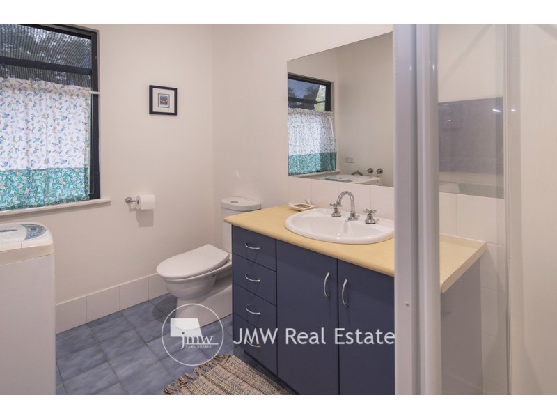 121 Lagoon Drive, Yallingup WA 6282