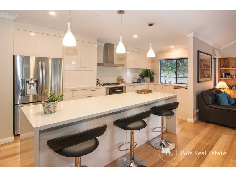 4 Toddy Place, Dunsborough WA 6281