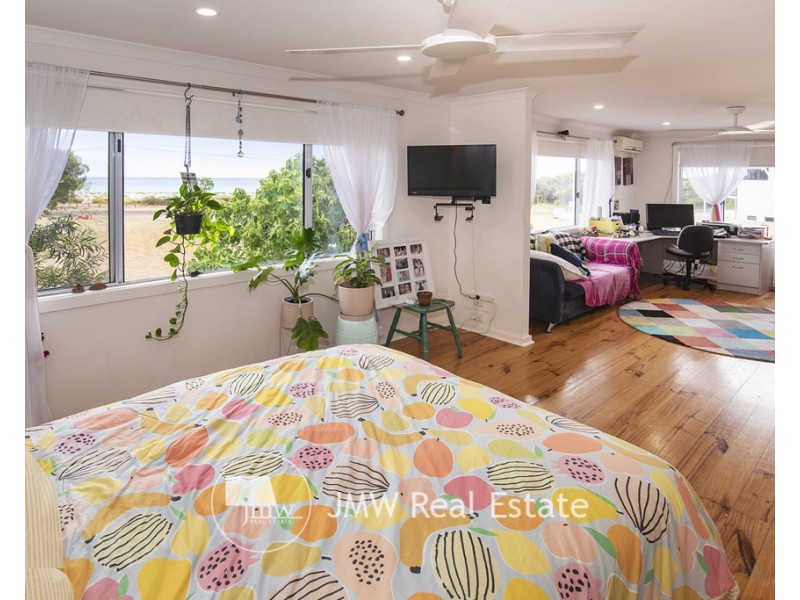 6 Elmore Road, Quindalup WA 6281