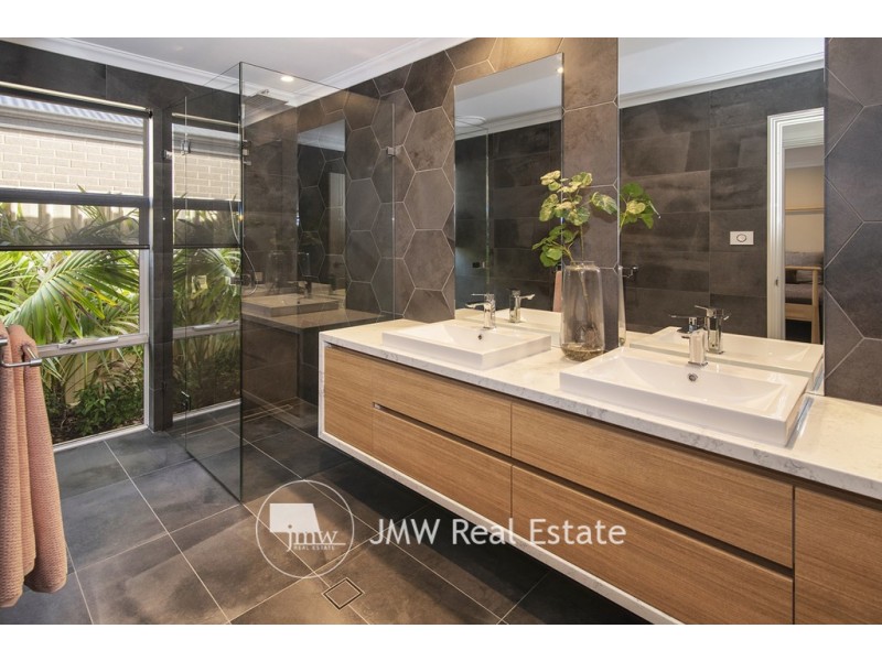 30 Waterville Road, Dunsborough WA 6281