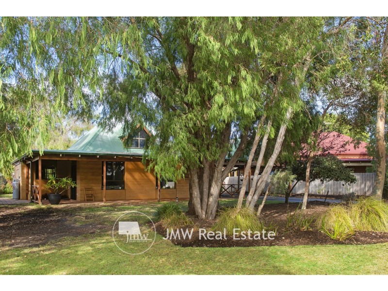 18 Hakea Way, Dunsborough WA 6281