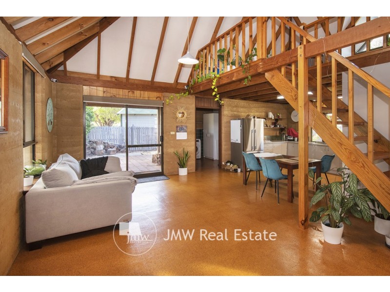 18 Hakea Way, Dunsborough WA 6281