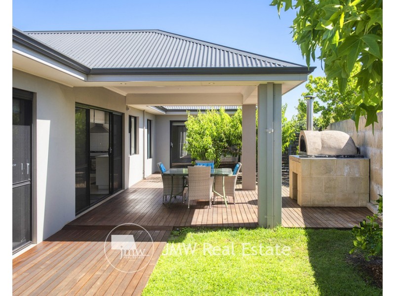 16 Oakmont Crescent, Dunsborough WA 6281
