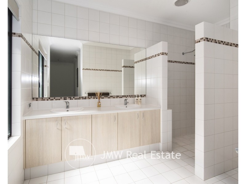 16 Oakmont Crescent, Dunsborough WA 6281