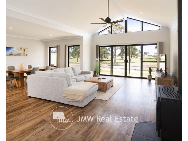 18 Somerset Road, Dunsborough WA 6281