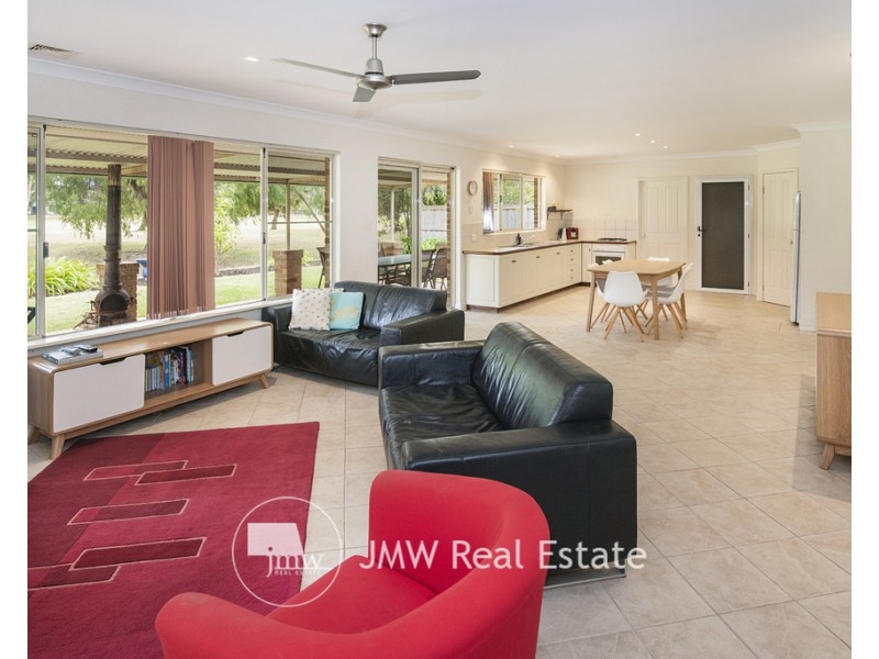 7 Lenton Brae Green, Dunsborough WA 6281