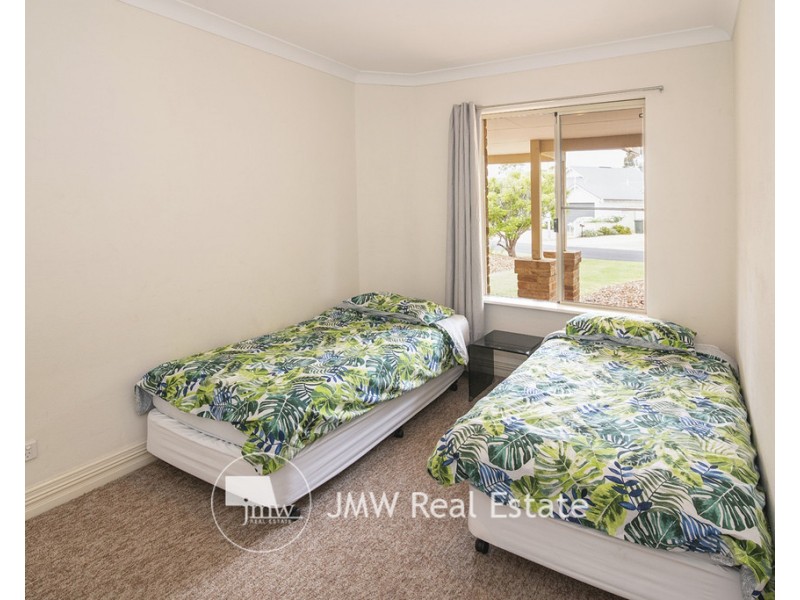 7 Lenton Brae Green, Dunsborough WA 6281