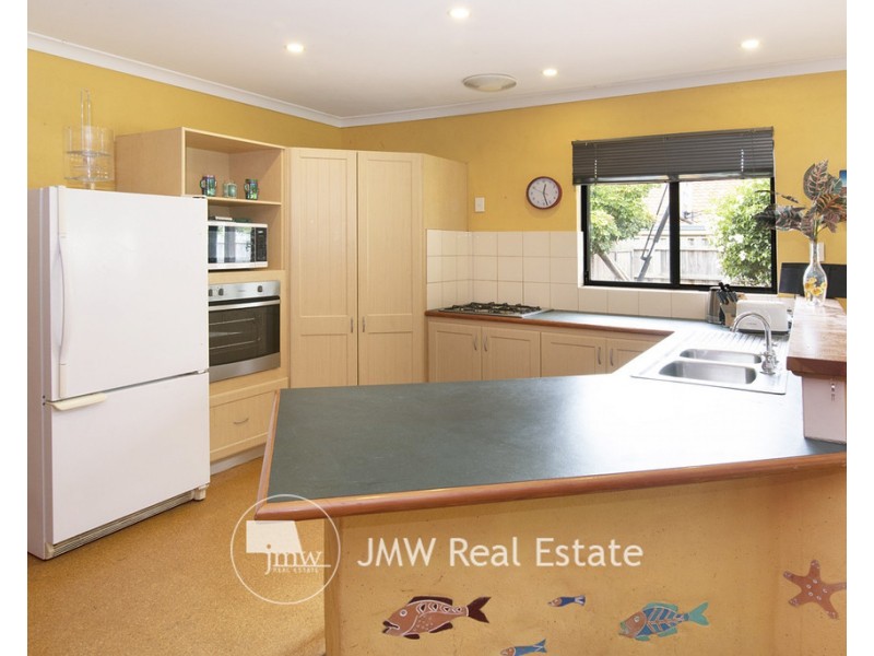 8 Ashbrook Green, Dunsborough WA 6281