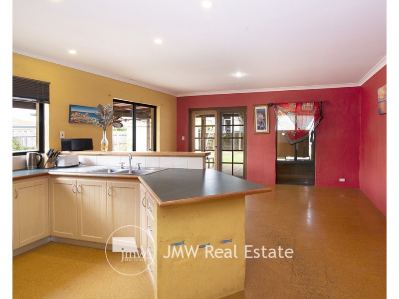 8 Ashbrook Green, Dunsborough WA 6281