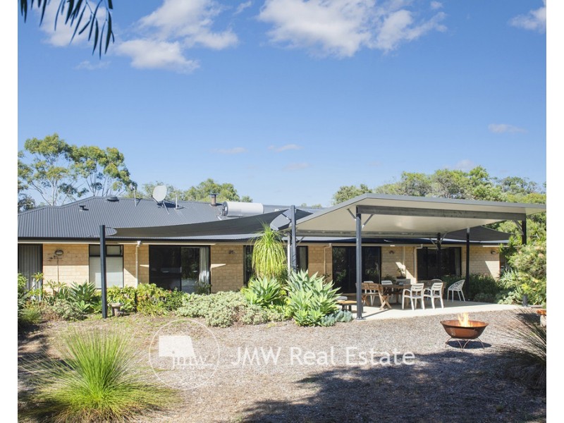 32 Kangaroo Parade, Yallingup WA 6282
