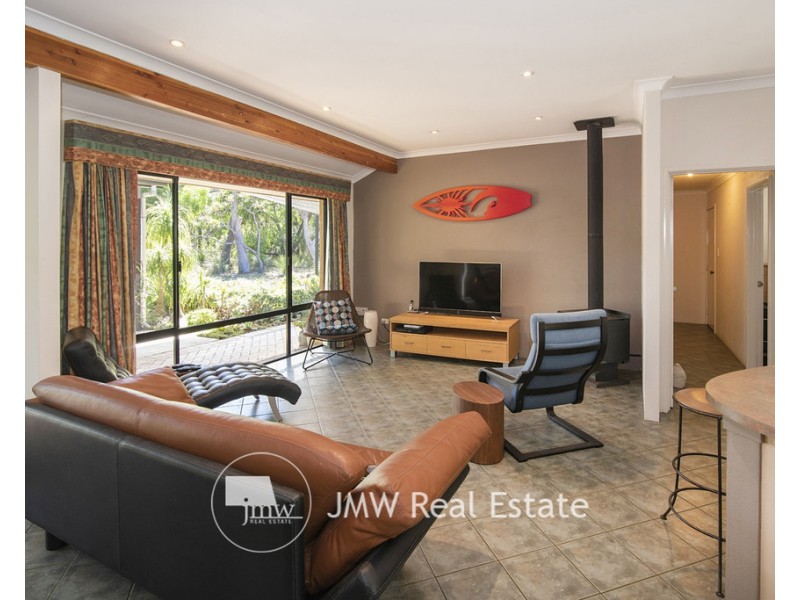 32 Kangaroo Parade, Yallingup WA 6282