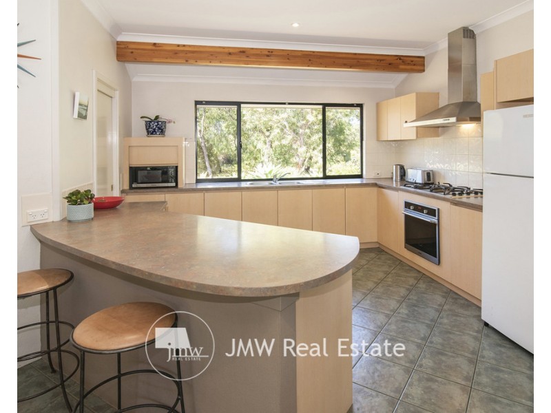 32 Kangaroo Parade, Yallingup WA 6282