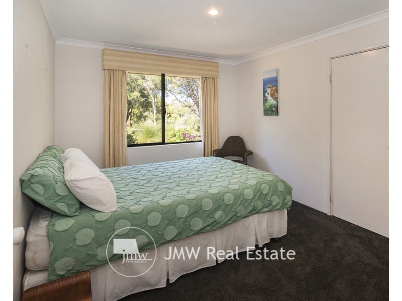 32 Kangaroo Parade, Yallingup WA 6282