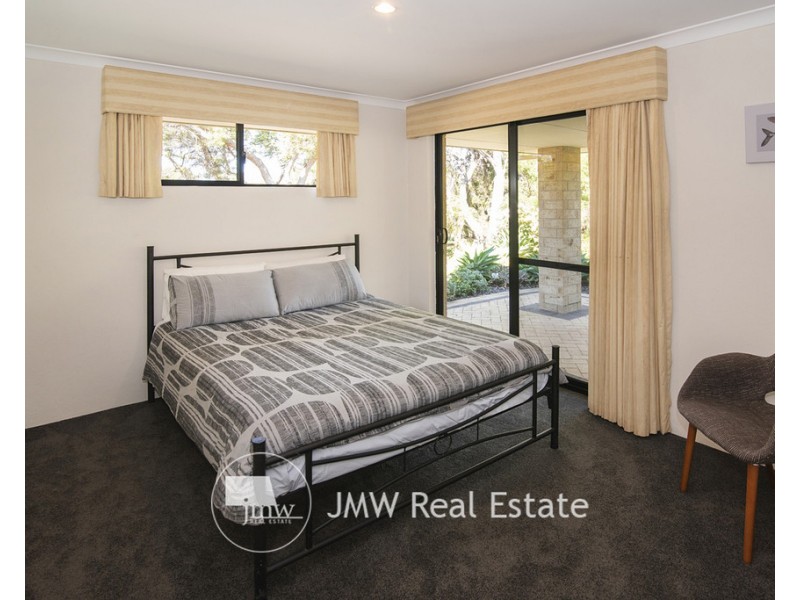 32 Kangaroo Parade, Yallingup WA 6282