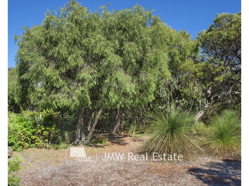 32 Kangaroo Parade, Yallingup WA 6282