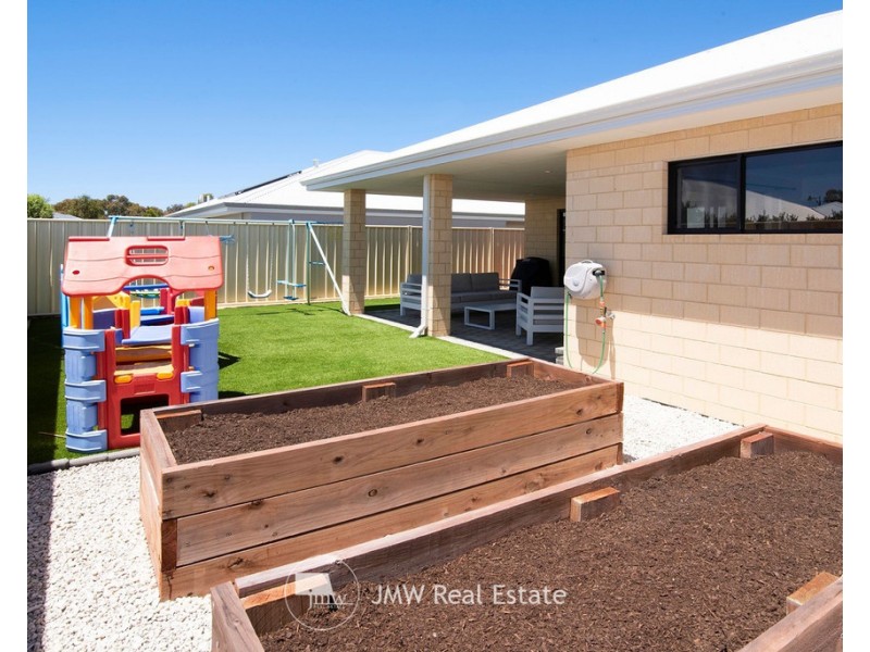 11 Muirfield Rd, Dunsborough WA 6281