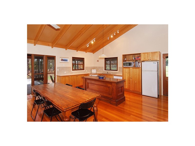 5021 Caves Road, Cowaramup WA 6284