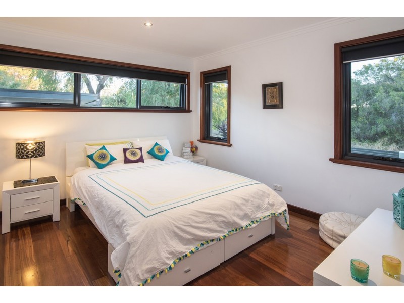 31 Campion Way, Quindalup WA 6281