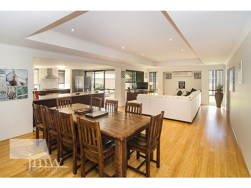 52 Indooroopilly Crescent, Dunsborough WA 6281