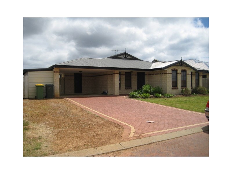 28 Sandalford Court, Dunsborough WA 6281