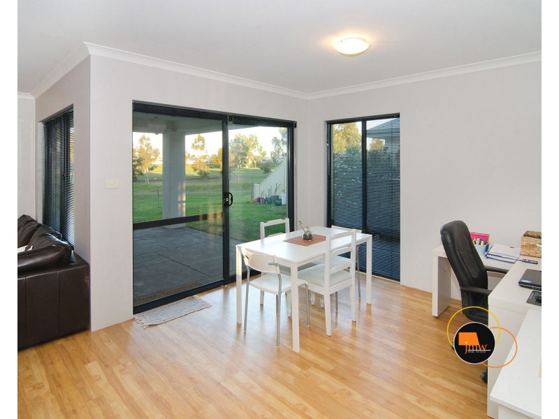 1/6 Flute Walk, Dunsborough WA 6281