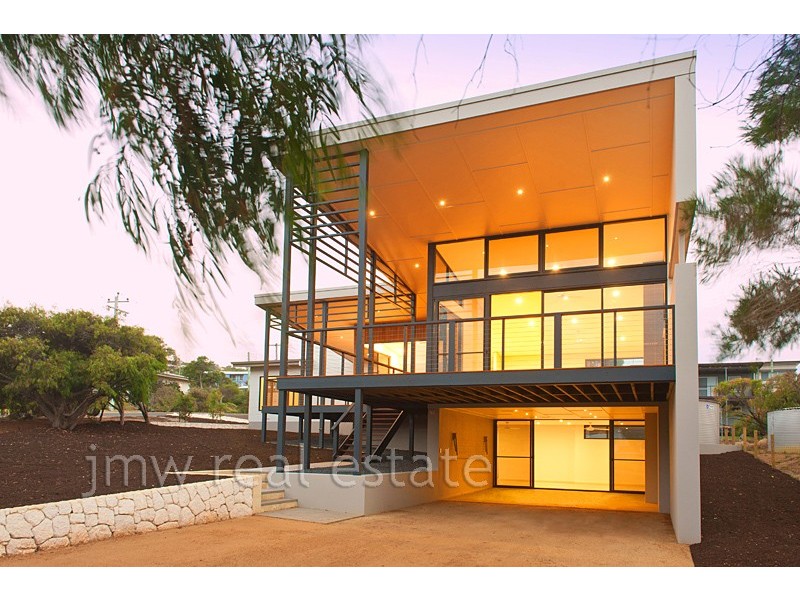 16 Bayview Drive, Gracetown WA 6284